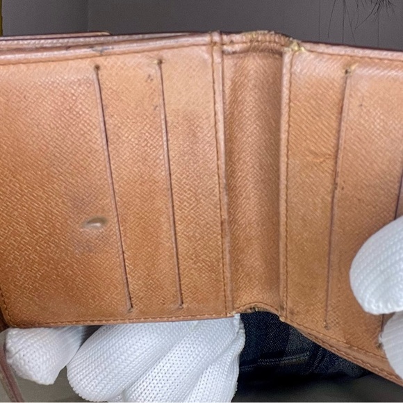 Louis Vuitton Elise Monogram Wallet - Picture 8 of 15